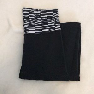 Lulu lemon groove pants, size 4